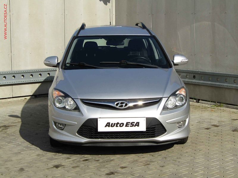 Hyundai i30 (2012) 1.6 CRDi, ČR, AC, tempo - fotka 2 z 16