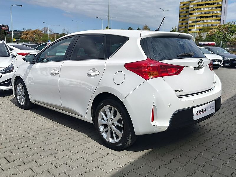 Toyota Auris 1.33 Dual VVT-i/73kW Active - fotka 7 z 28