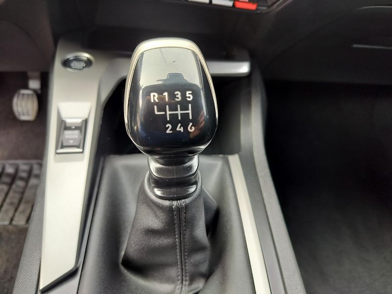 Peugeot 308 SW  1.5 BlueHDI  96kW  automat - fotka 21 z 30