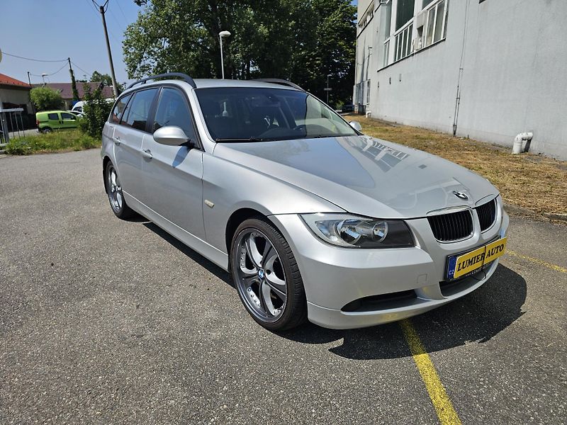 BMW Řada 3 (2006) E91  - fotka 7 z 15