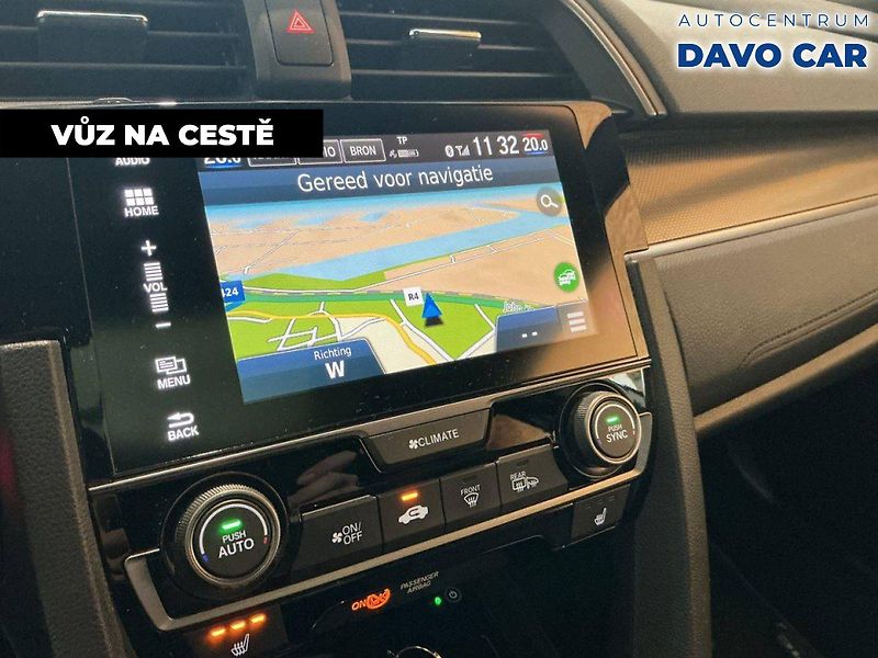Honda Civic 1,0 VTEC 93kw Executive - fotka 3 z 12