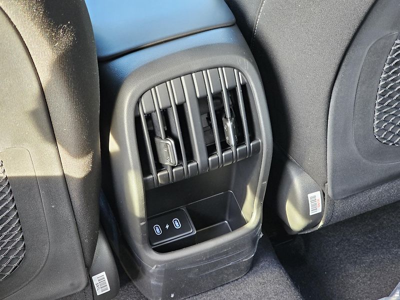 Hyundai Kona (2026) 1,6 T-GDI 2WD MT SMART - fotka 10 z 17