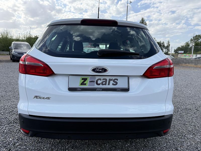 Ford Focus 1.5TDCi 88kW ČR - fotka 6 z 18