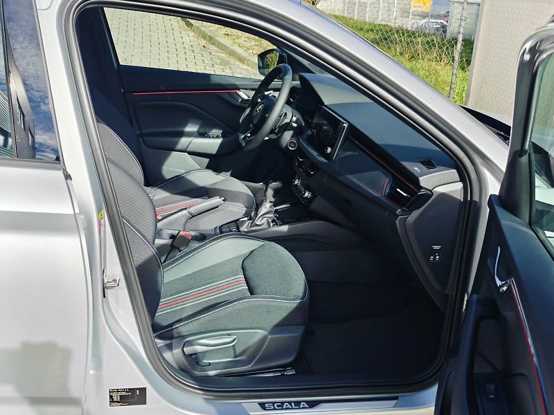 Škoda Scala (2024) 1,5 TSI 110 kW Monte Carlo DSG - fotka 18 z 44