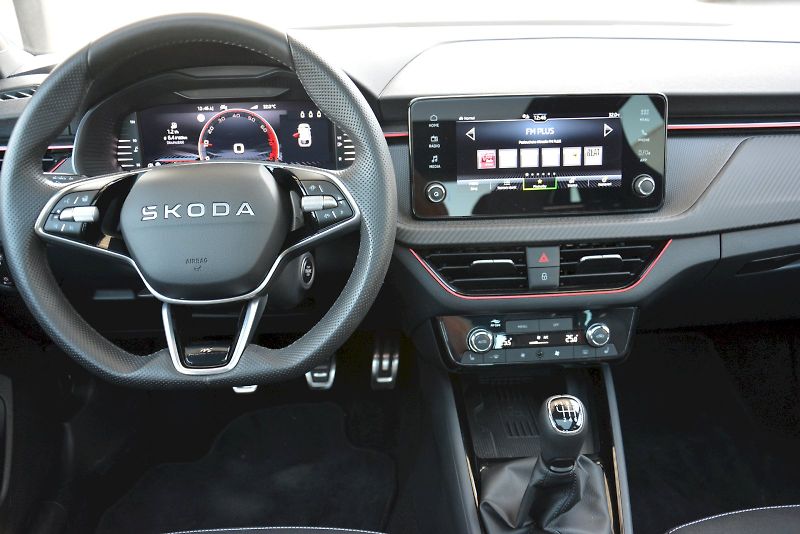 Škoda Scala (2025) 1.0 TSI 85 KW Monte Carlo - fotka 5 z 22