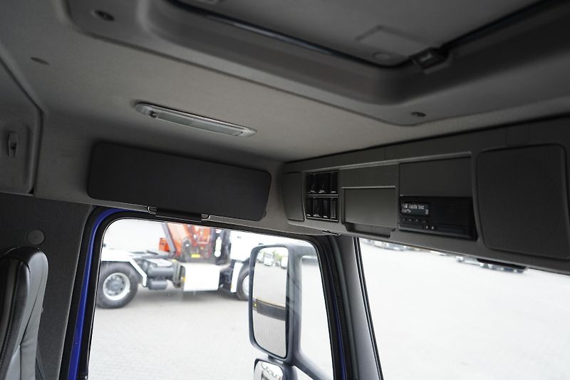 Volvo FM (2011) 420 / 6 X 2 / SKRZYNIOWY + HDS - fotka 48 z 50