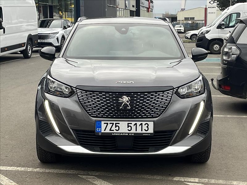 Peugeot 2008 1,2 PT  Allure EAT8 zár 6/28 - fotka 2 z 24