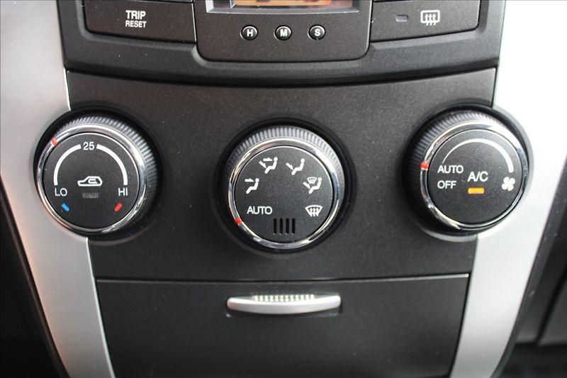 SsangYong Korando 2,0 D20T  AUTOMAT,4x4,TAŽNÉ - fotka 13 z 27