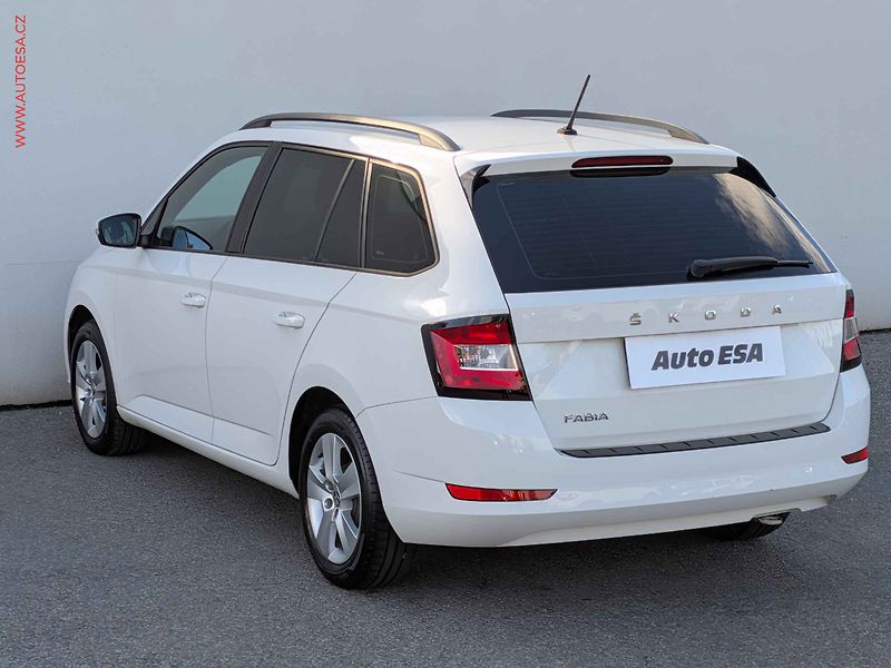 Škoda Fabia (2020) 1.0 TSI, ČR, AC, temp - fotka 6 z 15