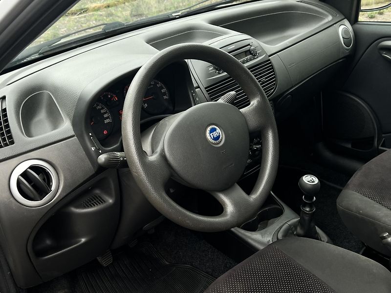 Fiat Punto (2009) - fotka 3 z 23