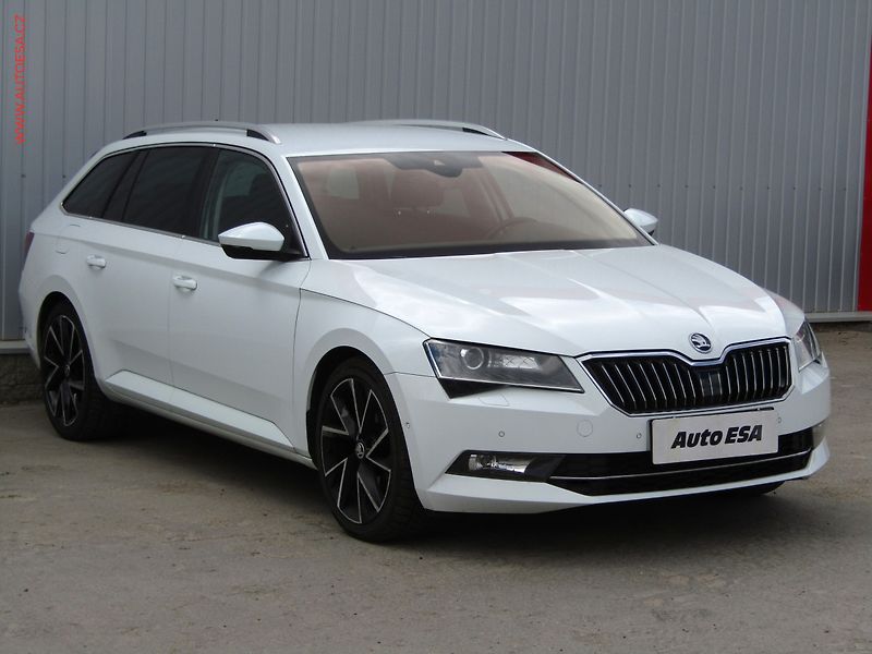 Škoda Superb (2016) 2.0 TDi, Style, TZ, navi - fotografie inzerátu