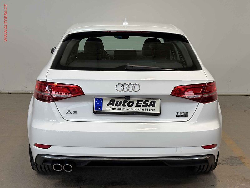 Audi A3 (2018) 2.0 TFSI quattro, AT, navi - fotka 5 z 17
