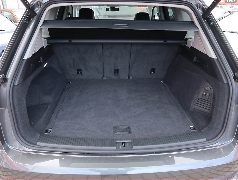 Volkswagen Touareg (2024) 3.0 TDI - fotka 14 z 17