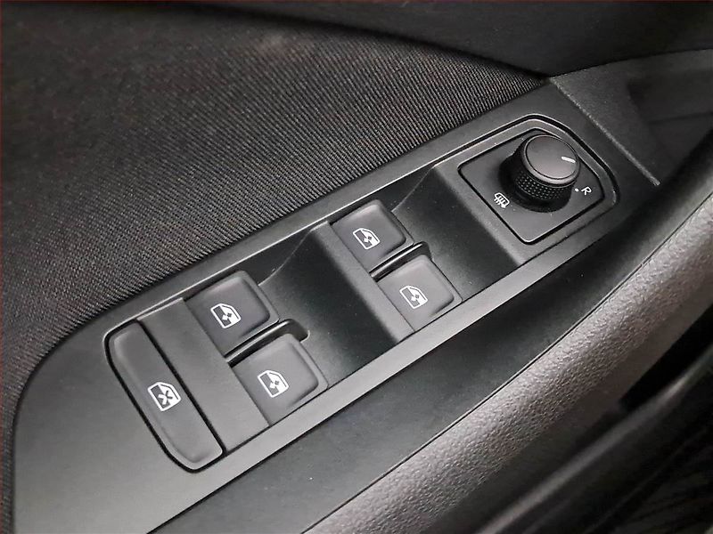 Škoda Scala (2020) 1.0 TSI, Tempomat - fotka 16 z 18