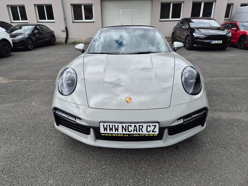 Porsche 911 TURBO S 478kw  - fotka 9 z 41