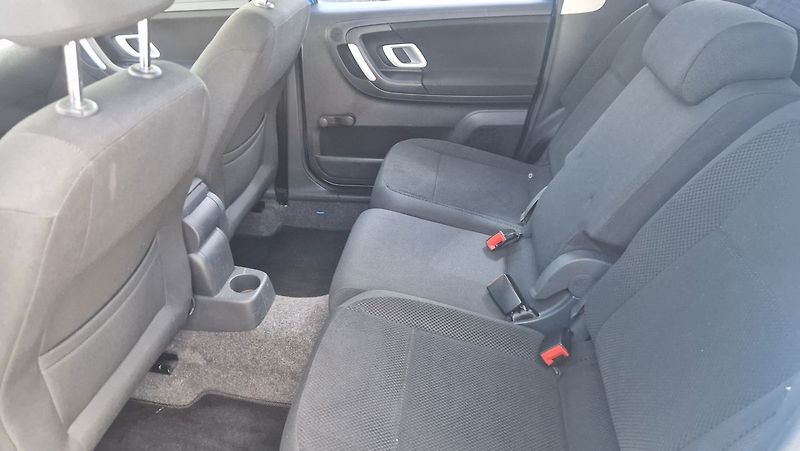 Škoda Roomster 1,6 16 V - fotka 9 z 11