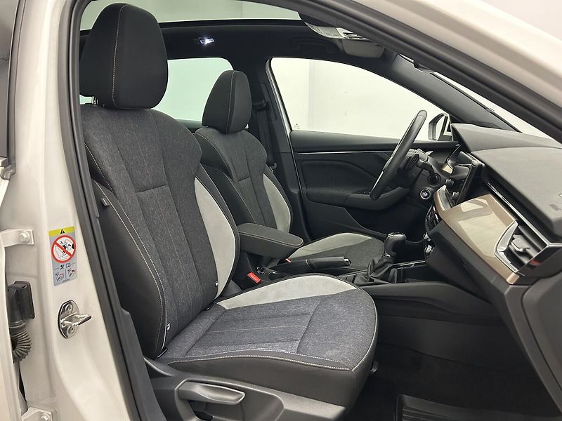 Škoda Scala 1.5 TSI Style Plus - fotka 19 z 24