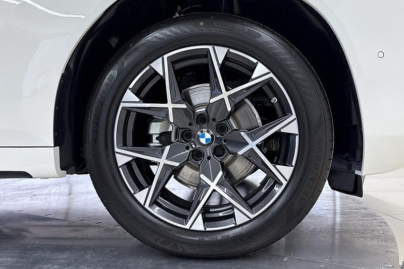 BMW X3 xDrive20d - fotka 6 z 14