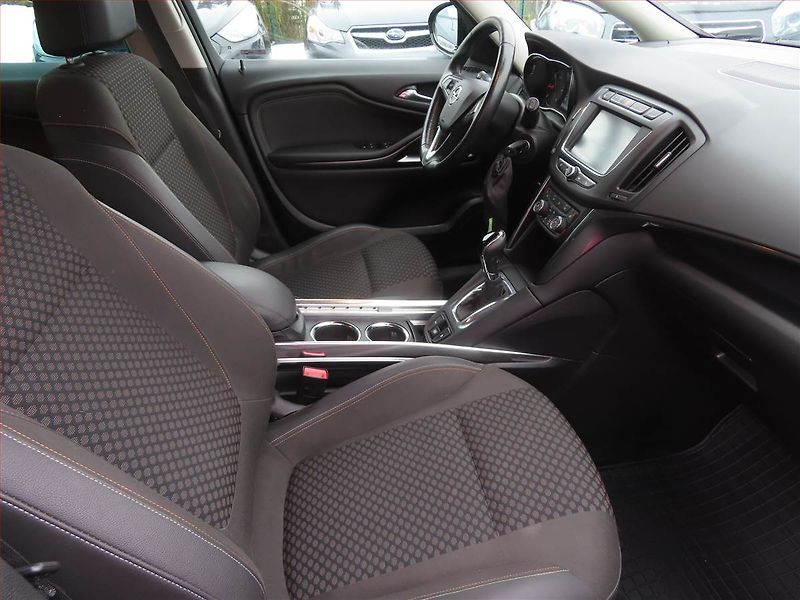 Opel Zafira (2018) 2.0 CDTI, Automat, 7 míst - fotka 9 z 22