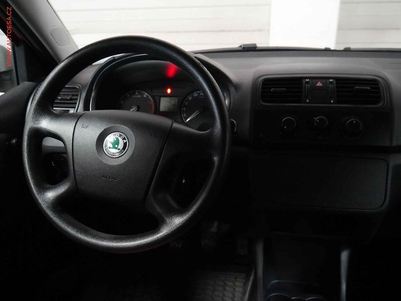 Škoda Fabia (2007) 1.2i, 2.maj,ČR, servis.kniha - fotka 11 z 12