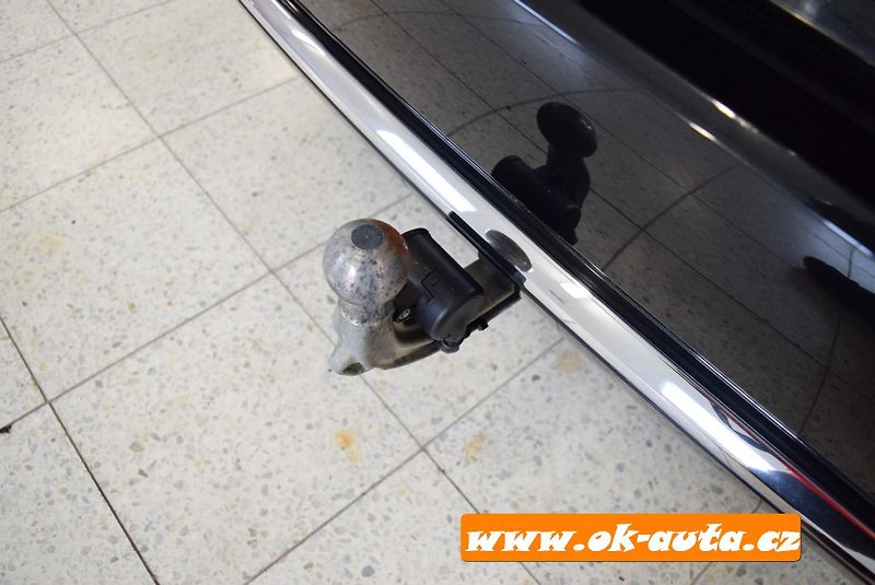 BMW Řada 5 2.0d LUXURY-LINE 98 000 KM TZ - fotka 23 z 74