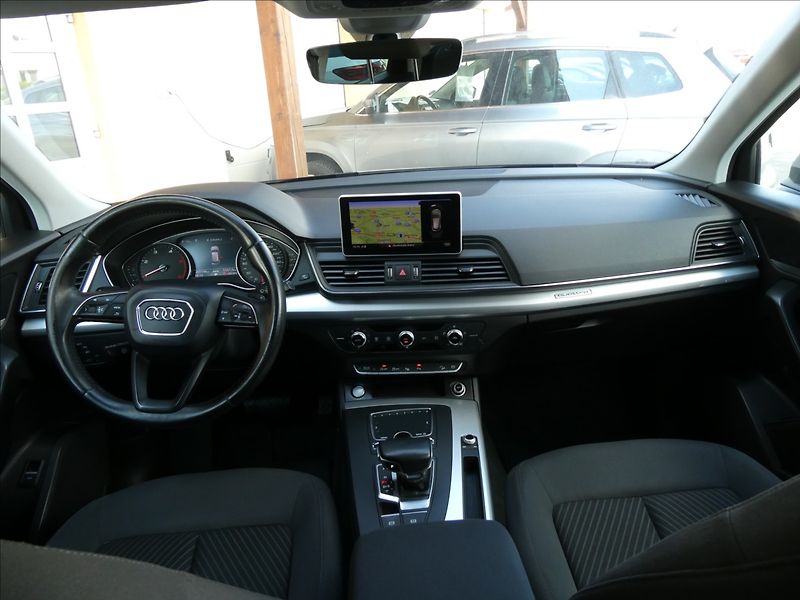 Audi Q5 2,0 TDi 120kW quattro,po servi - fotka 29 z 46