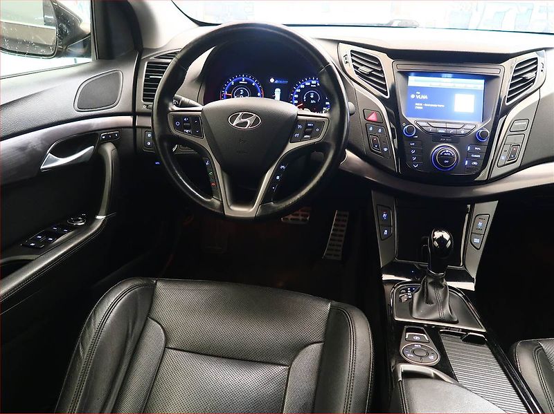Hyundai i40 (2018) 1.7 CRDi, Automat, Kůže, Navi - fotka 7 z 20