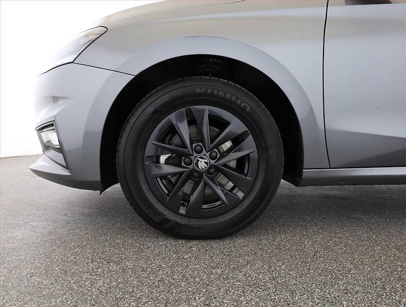 Škoda Fabia (2024) Top Selection 1.0 TSI - fotka 12 z 22