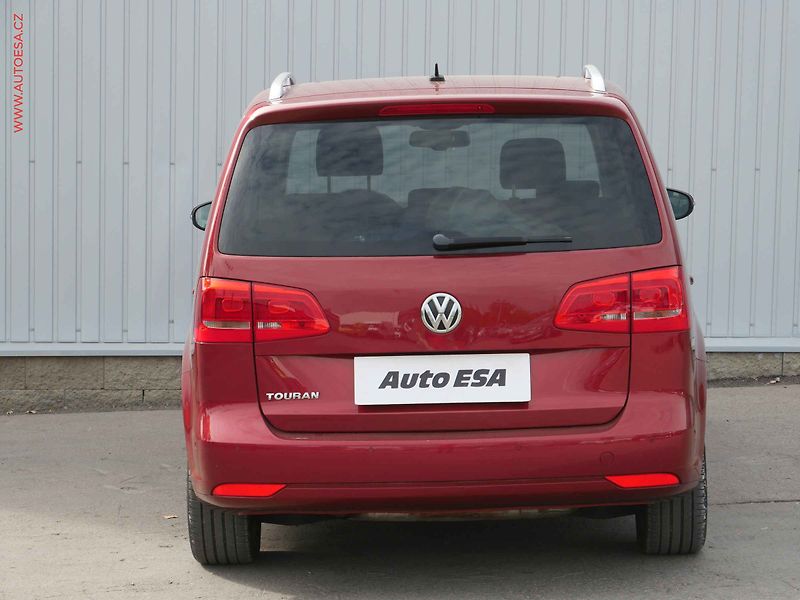 Volkswagen Touran (2014) 1.2 TSi, Life, panor, +kola - fotka 5 z 18