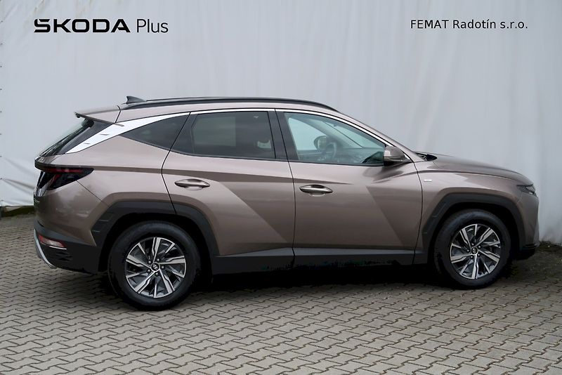 Hyundai Tucson (2023) Smart Navi 1,6 T-GDI MHEV DCT7 - fotka 3 z 30