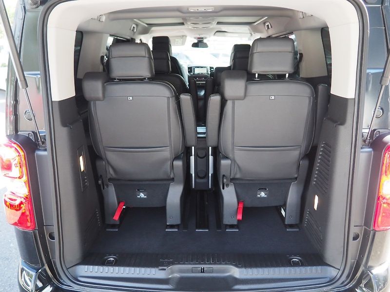 Toyota ProAce Verso (2021) VIP L1 Webasto 2.0 D 130 kW 8A - fotka 13 z 44
