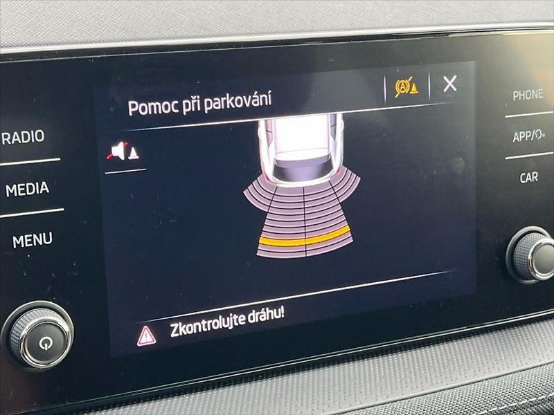 Škoda Fabia 1,0 TSi 81kW 7DSG STYLE  IV. - fotka 17 z 23