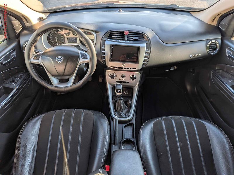 Lancia Delta (2009) 1.4T, AC, park.asist - fotka 8 z 18