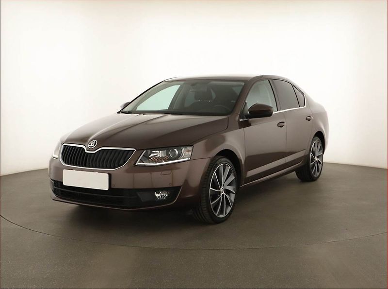 Škoda Octavia (2016) 1.2 TSI, Bi-Xenony, Tempomat - fotka 2 z 14