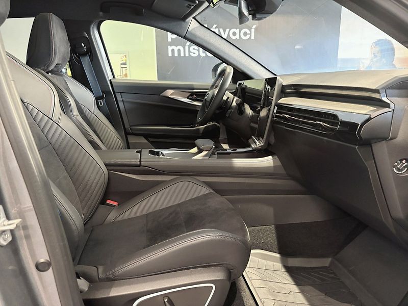 Renault Rafale (2024) Esprit Alpine E-Tech full hybr - fotka 5 z 7
