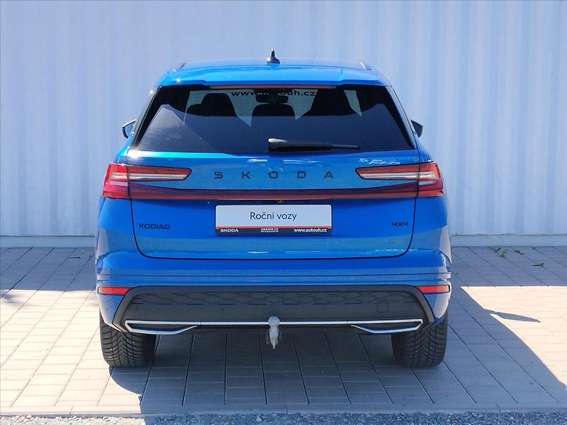 Škoda Kodiaq 2,0   Sportline 4x4 142kW DSG - fotka 4 z 35