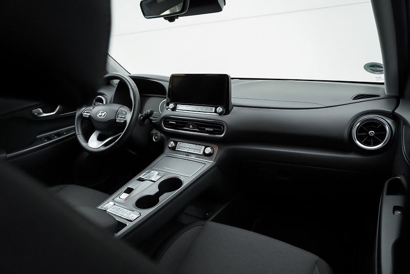 Hyundai Kona ELEKTRIC 100kW - fotka 29 z 39