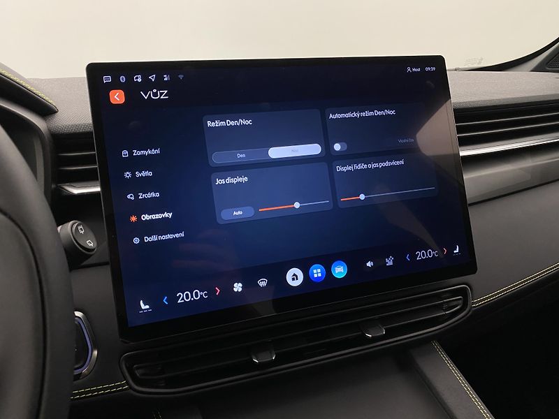 Lynk & Co 01 CORE PHEV AUT CZ 1.maj - fotka 61 z 72