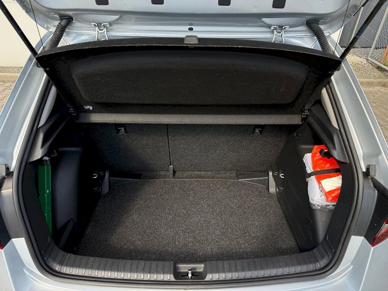 Škoda Fabia (2025) 1.0 TSI 85 kW TopSelection - fotka 19 z 21