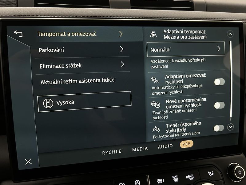 Land Rover Defender (2026) 110 D250 X-DYNAMIC SE AWD Aut - fotka 38 z 50