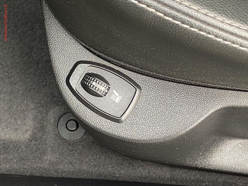 Renault Laguna (2014) 1.5 dCi, AC, navi, tempo - fotka 11 z 16