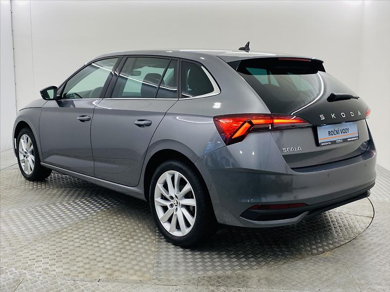 Škoda Scala 1,0 TSI 85kW Top Selection - fotka 25 z 30