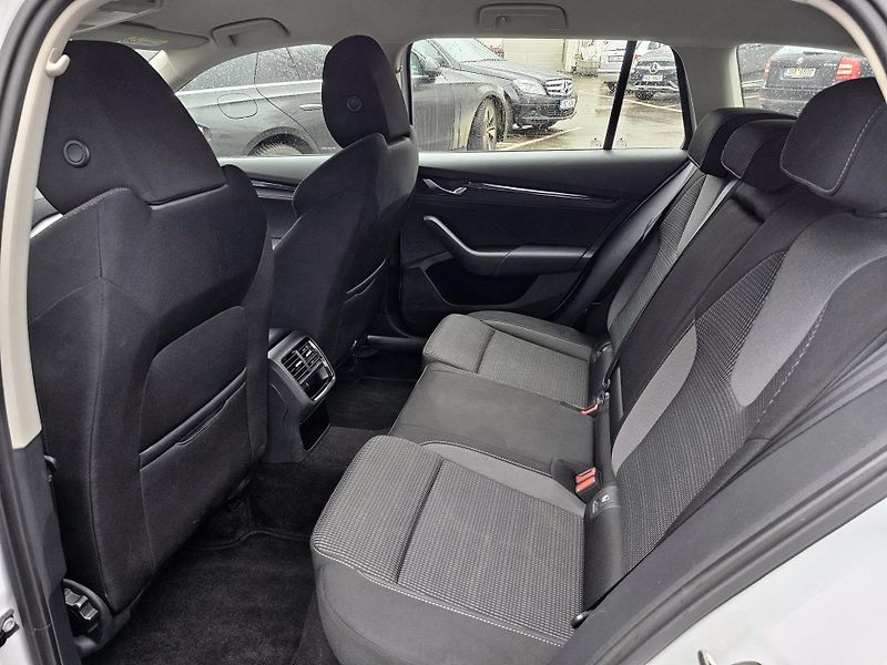 Škoda Octavia 2.0TDI 110kW kombi automat  - fotka 10 z 31