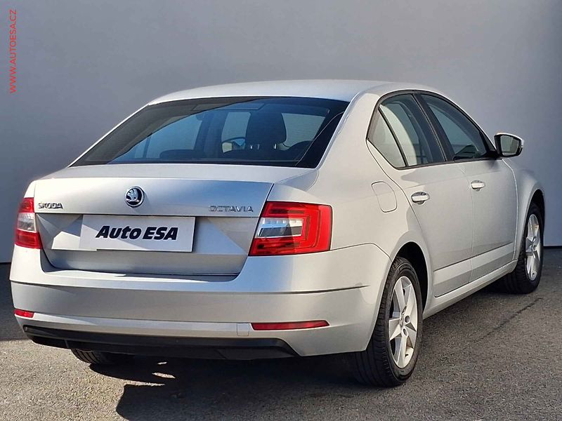 Škoda Octavia (2018) 1.4 TSI, 2.maj,ČR, STK9/28 - fotka 4 z 15