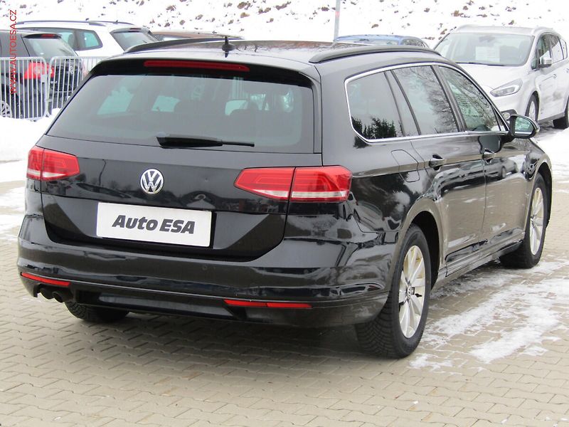 Volkswagen Passat (2015) 2.0TDi, Comfortline, DSG, LED - fotka 4 z 22