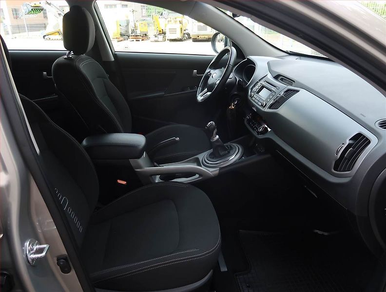 Kia Sportage (2015) Exclusive 2.0 CRDi, 4X4 - fotka 9 z 20