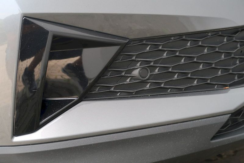 Škoda Karoq (2025) Top Selection 1.5 TSI 110 kW D - fotka 11 z 29
