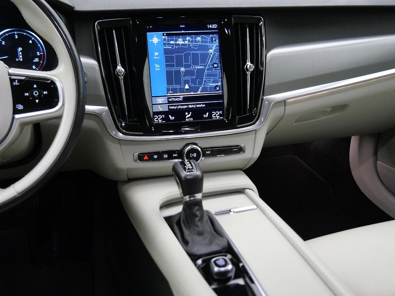 Volvo V90 - fotka 14 z 25