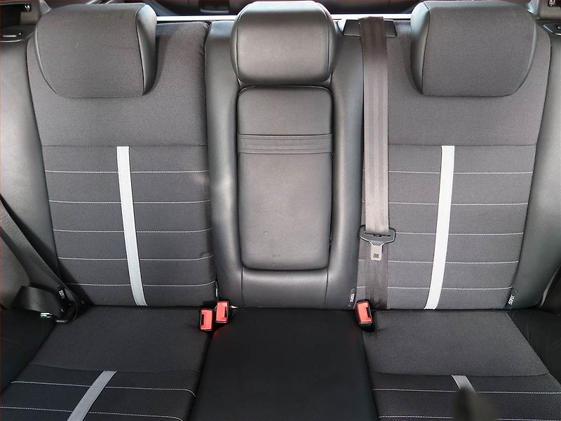 Ford Kuga (2008) 2.0 TDCi, 4X4 - fotka 10 z 18