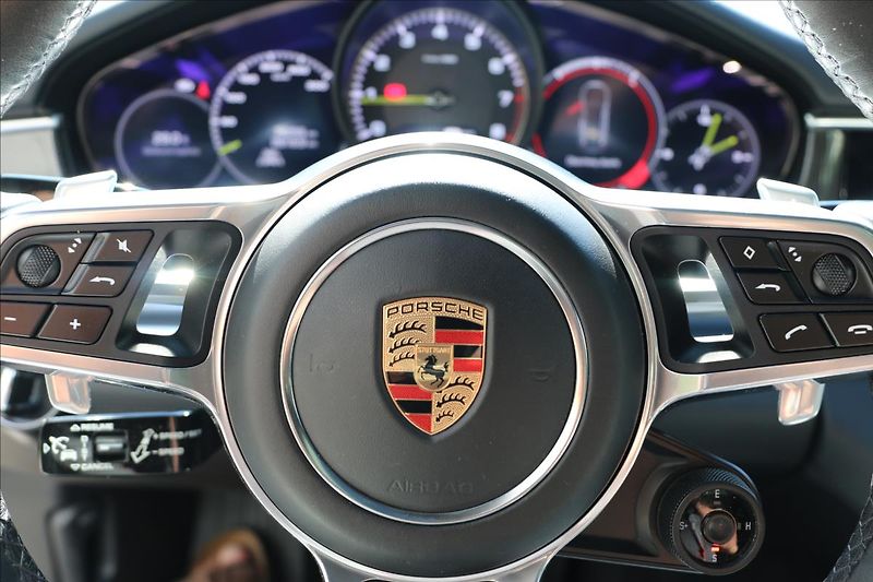 Porsche Panamera 2,9 343KW, DPH, ČR,4 E-HYBRID - fotka 28 z 77